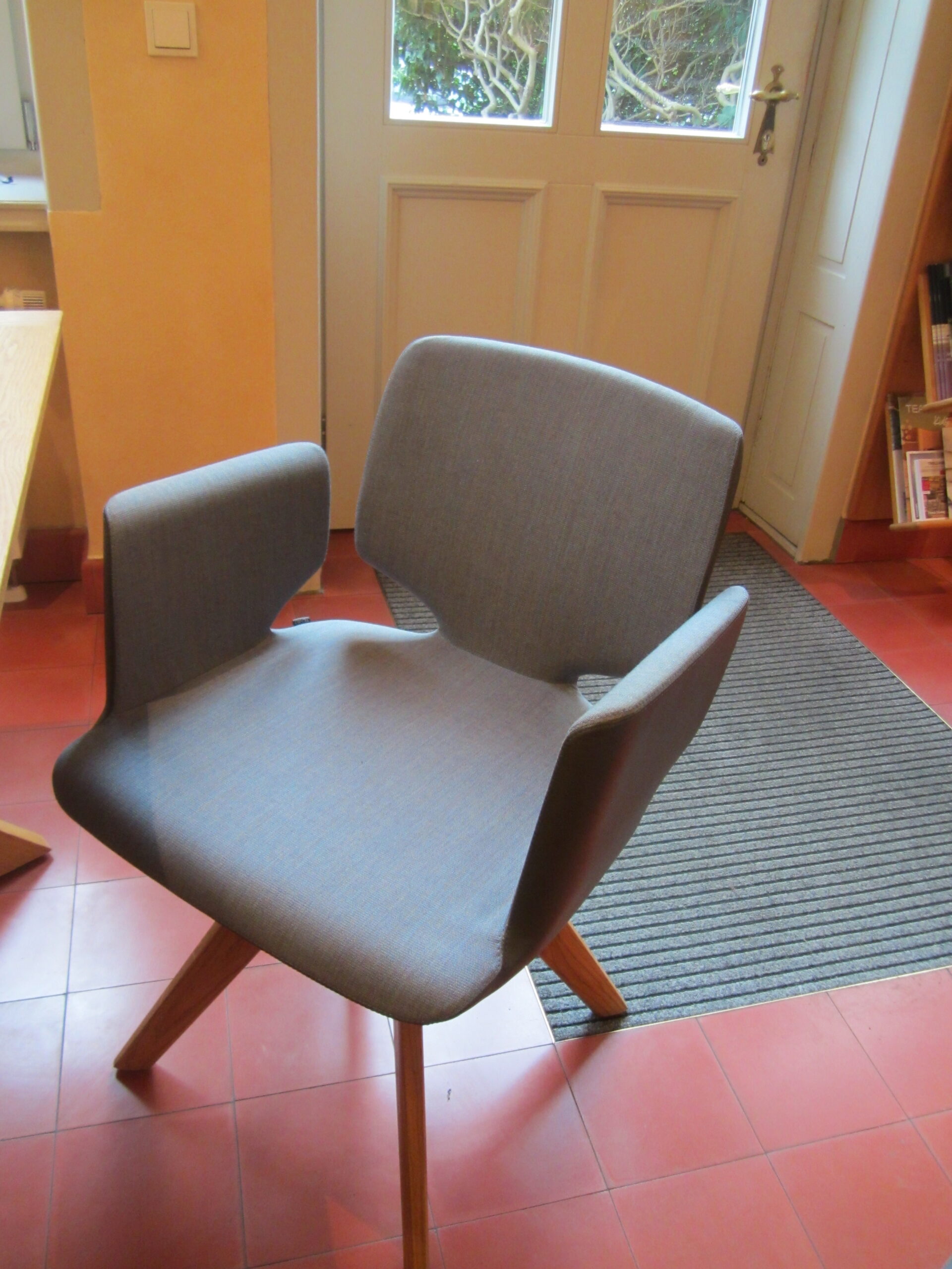 Armlehnstuhl AYE Team7